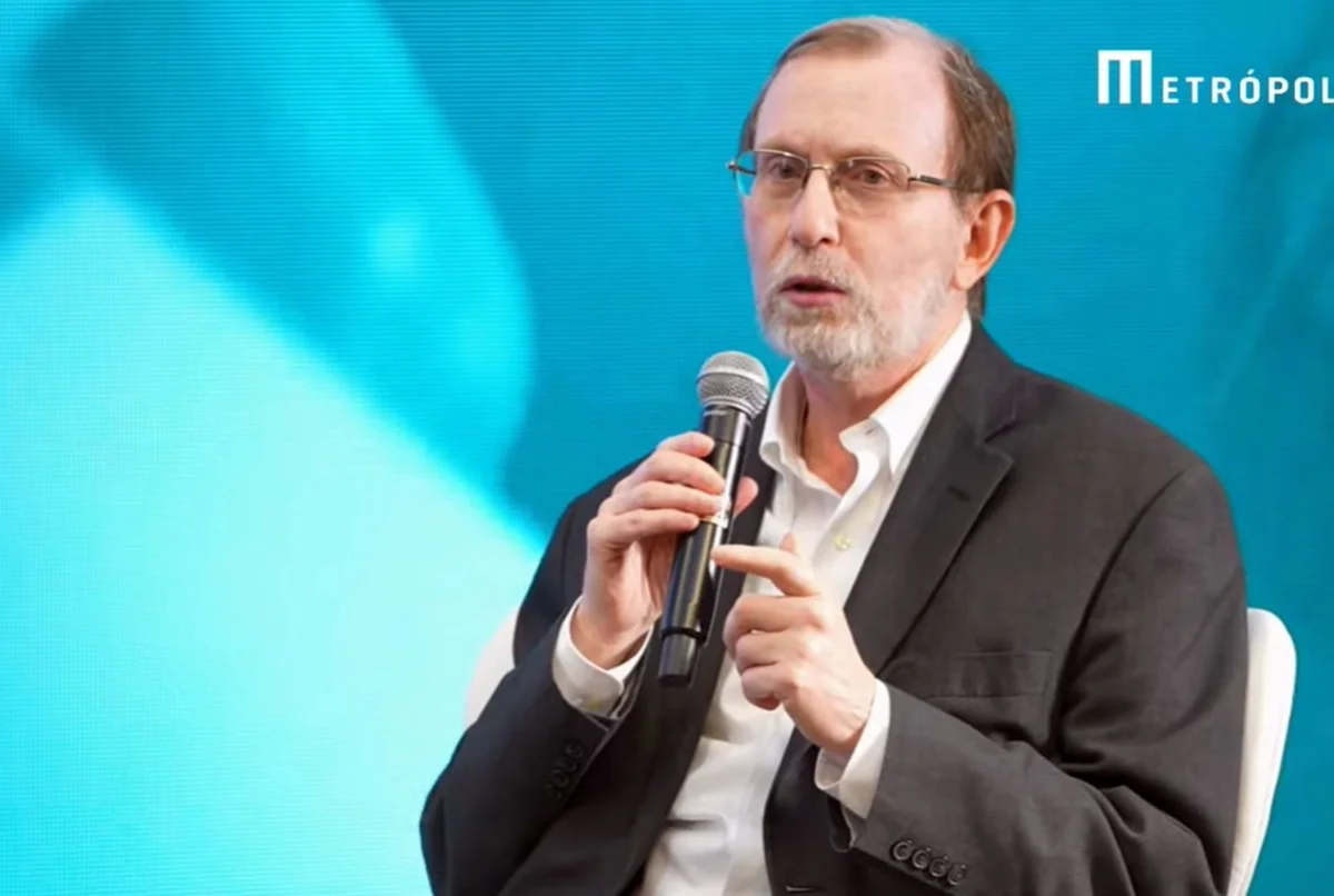 Ivo Bucaresky – ex-diretor da Anvisa e consultor nas áreas de inteligência regulatória, economia da saúde e precificação de medicamentos Ivo Bucaresky – ex-diretor da Anvisa e consultor nas áreas de inteligência regulatória, economia da saúde e precificação de medicamentos
