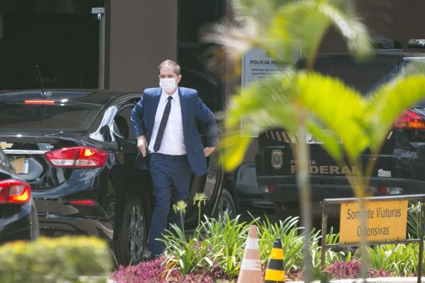Bruno Bianco, Advogado Geral da União, chega à PF