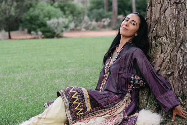Conheça princesa iraniana que ergueu “palácio” na Chapada