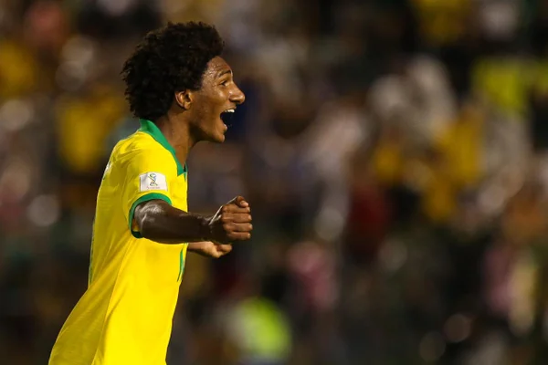 Após ser cortado de Mundial Sub-17, Talles Magno faz post emotivo