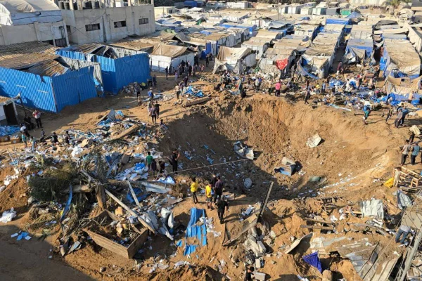 Israel bombardeia hospital em Gaza e diz mirar arsenal do Hamas