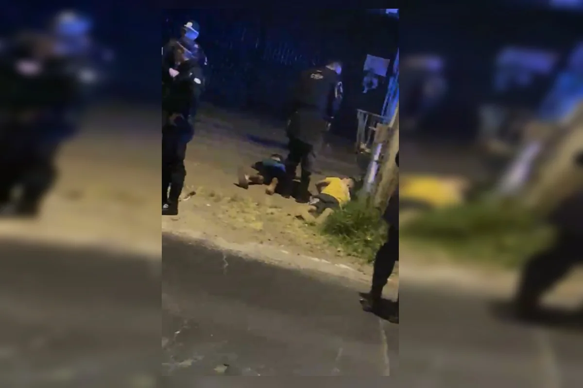 Perseguição Policial em Ceilândia Termina com Carro Roubado Batido em Poste