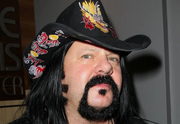 Vinnie Paul, baterista da banda Pantera, morre aos 54 anos