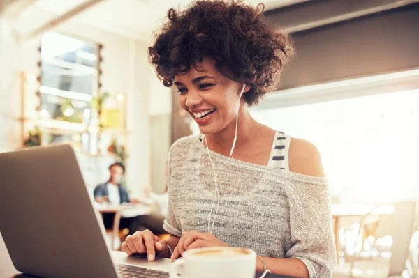 Manual de etiqueta on-line. Dicas de ‘bons modos’ em redes sociais