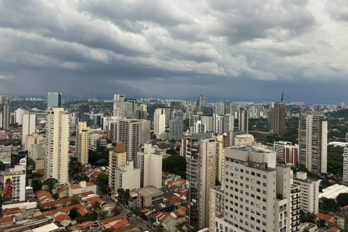 Defesa Civil faz alerta severo para chuva em São Paulo neste domingo (4/10)