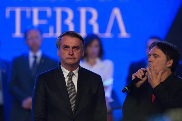 “Os Poderes são independentes”, diz Bolsonaro após decisão de Toffoli