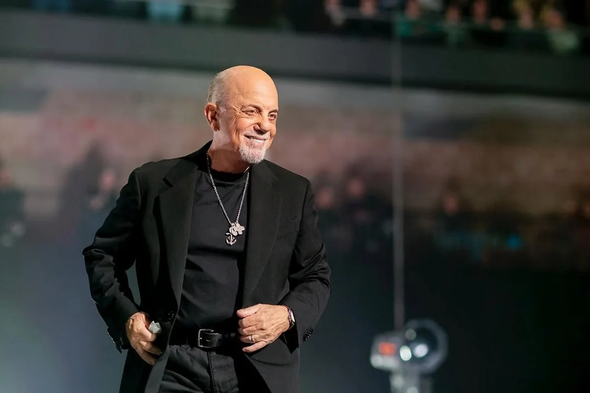 Billy Joel adia shows após queda no palco Billy Joel adia shows após queda no palco