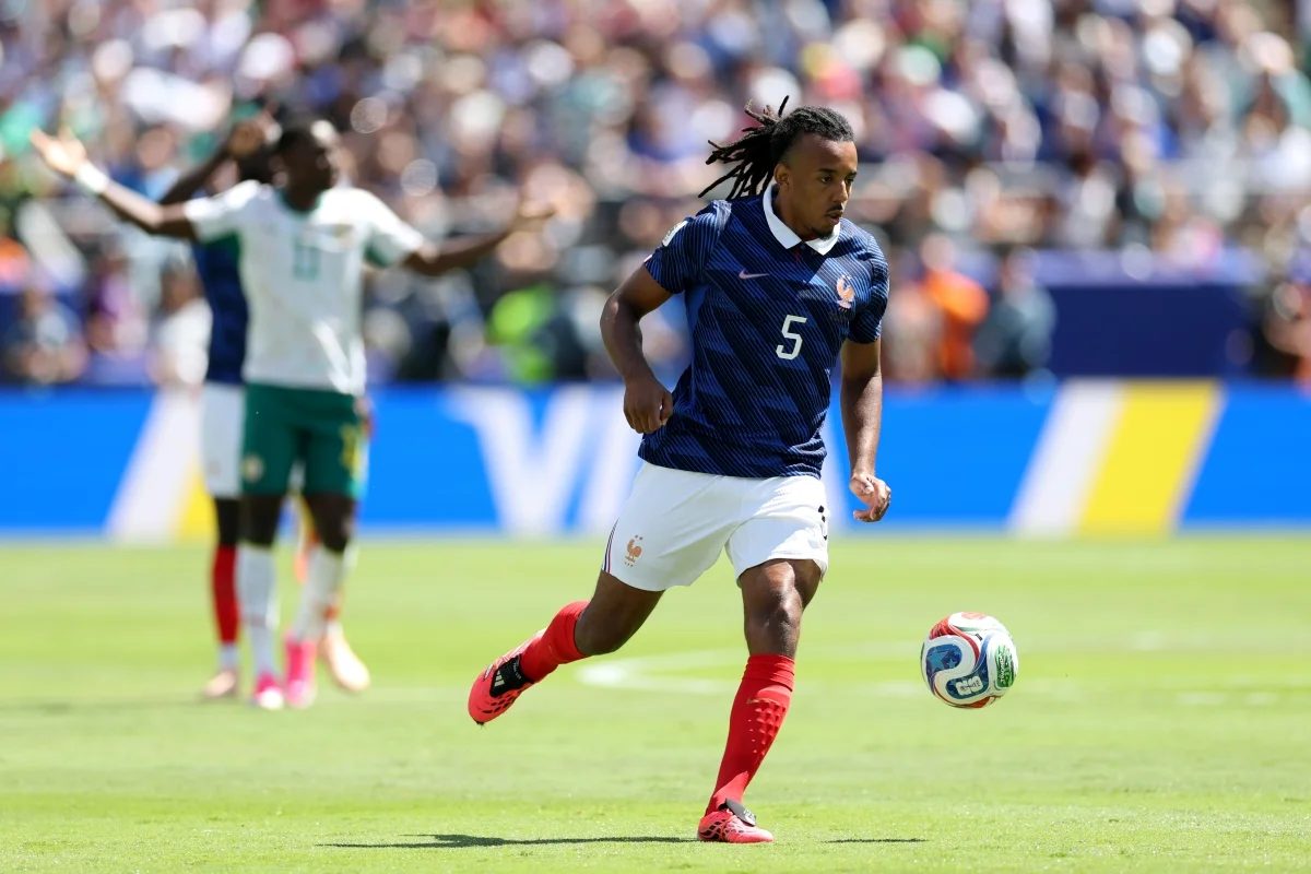França e Senegal se enfrentam pelo Grupo I França e Senegal se enfrentam pelo Grupo I