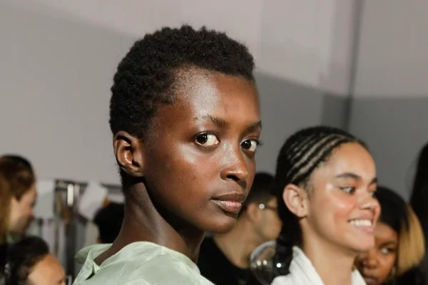Amira Pinheiro: conheça a modelo que foi destaque no SPFWN47