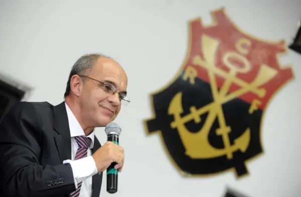 Flamengo Eduardo Bandeira de Mello