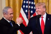 Trump exige fim do julgamento de Netanyahu: "Uma caça às bruxas"
Trump exige fim do julgamento de Netanyahu: "Uma caça às bruxas"