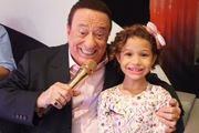 Analu Sampaio ficou conhecida como a Mini Elis Regina no Programa Raul Gil Analu Sampaio ficou conhecida como a Mini Elis Regina no Programa Raul Gil