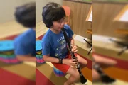 Em seguida, passou pelo clarinete em Dó até chegar, aos 10 anos, ao clarinete em Si bemol, modelo que utiliza atualmente Em seguida, passou pelo clarinete em Dó até chegar, aos 10 anos, ao clarinete em Si bemol, modelo que utiliza atualmente