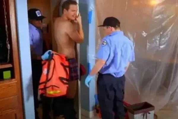 Imagem colorida de brincadeira erótica que quase fez homem perder pênis nos EUA - Metrópoles