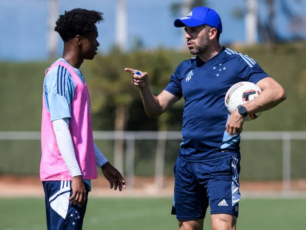 Paulo Pezzolano é trunfo do Cruzeiro para jogo com a Chape em Brasília