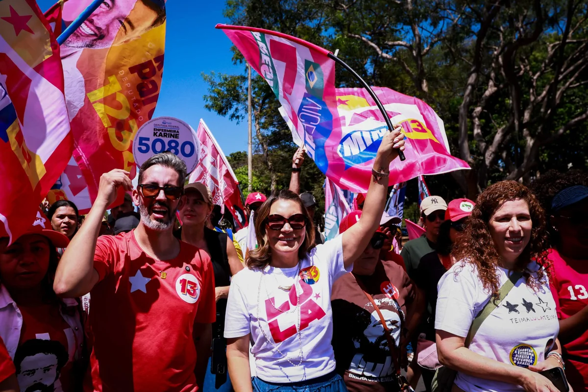 Lula recorre a líderes do Centrão em busca de apoios pessoais para 2º turno - imagem 8 Lula recorre a líderes do Centrão em busca de apoios pessoais para 2º turno - imagem 8