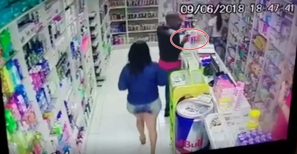 Comerciante que matou mulher após assalto ainda não se apresentou à DP