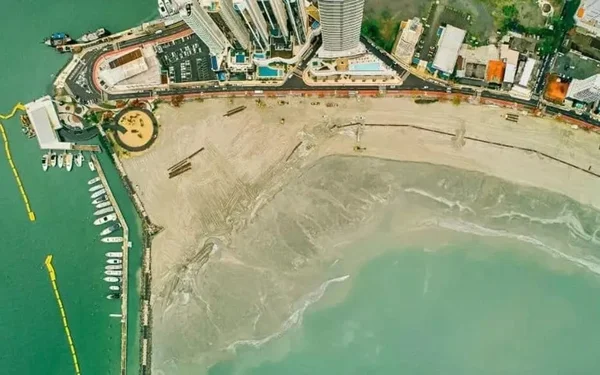 Mar “engole” 70 metros do alargamento de praia em Balneário Camboriú