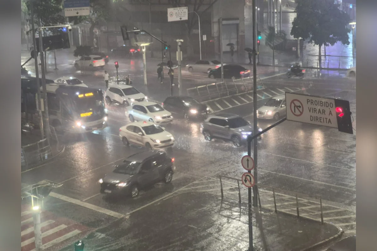 BH registra chuva intensa nesta terça (13/10); Centro teve pico de energia
