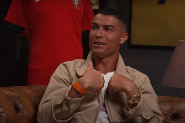 Foto colorida de Cristiano Ronaldo - Metrópoles