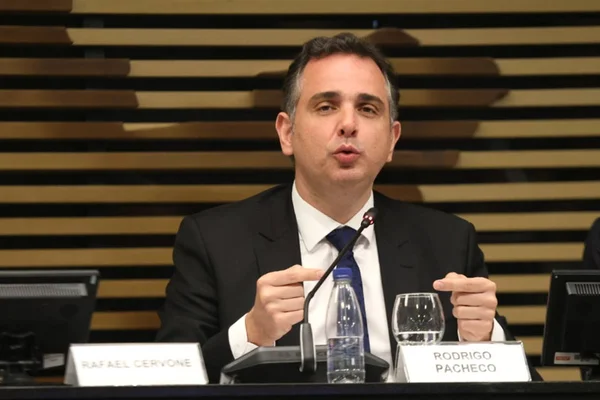 Pacheco pede voto de confiança e projeta reforma tributária em outubro