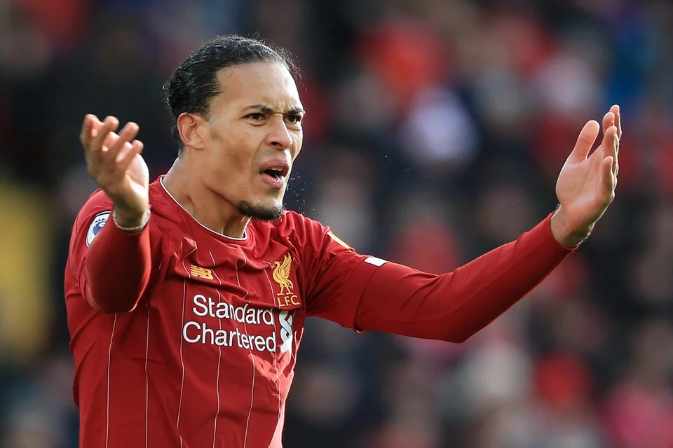 <b>Virgil Van Dijk</b>: O zagueiro holandês de 28 anos foi comprado do Southampton, em 2018, por 30 milhões de euros <b>Virgil Van Dijk</b>: O zagueiro holandês de 28 anos foi comprado do Southampton, em 2018, por 30 milhões de euros