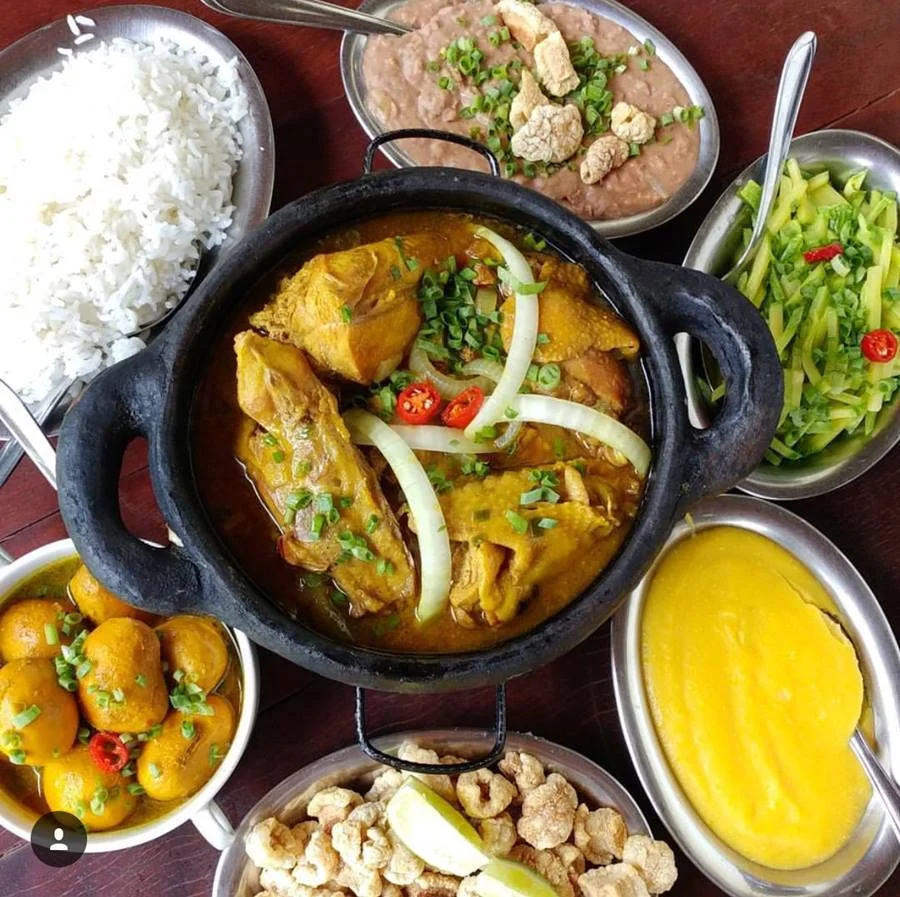 <b>Embaixada de Minas –</b> Restaurante com estilo interiorano que parece uma fazendinha mineira. Serve comida de raiz <b>Embaixada de Minas –</b> Restaurante com estilo interiorano que parece uma fazendinha mineira. Serve comida de raiz