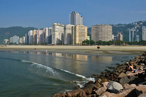 Efeito ciclone: Marinha e Defesa Civil alertam para ondas de 4 metros em SP