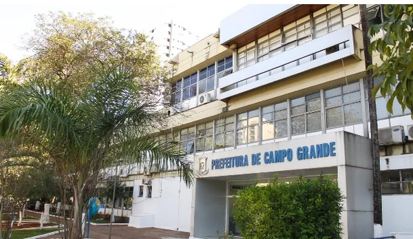 Ex-amante relata sexo com prefeito de capital no gabinete municipal