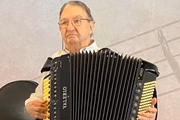 Maestro com seu acordeão