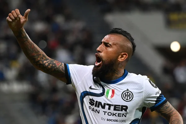 Flamengo e Vidal estão com negociações avançadas, revela jornalista