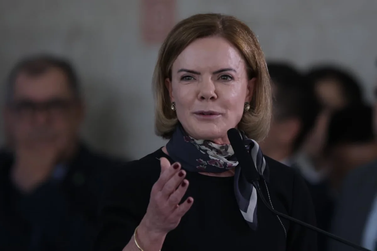 Ex-ministra da SRI, Gleisi Hoffmann Ex-ministra da SRI, Gleisi Hoffmann