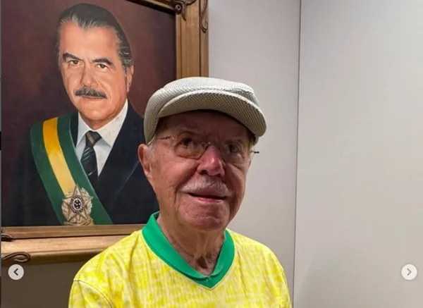 Após tratar pneumonia, ex-presidente José Sarney tem alta hospitalar