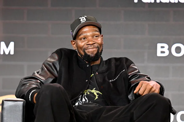 Foto colorida de Kevin Durant - Metrópoles