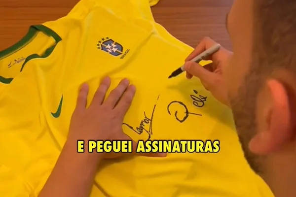 Jovem viraliza ao trollar amigos com áudios de Galvão sorteando camisa - Metrópoles
