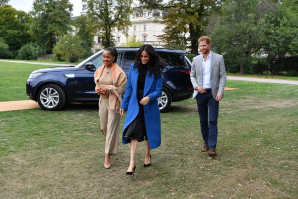 Harry diz que a ceia de Meghan perde para a da sogra e duquesa reage