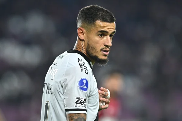 Imagem colorida do jogador Coutinho