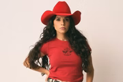 A ex-peoa Gizelly Bicalho