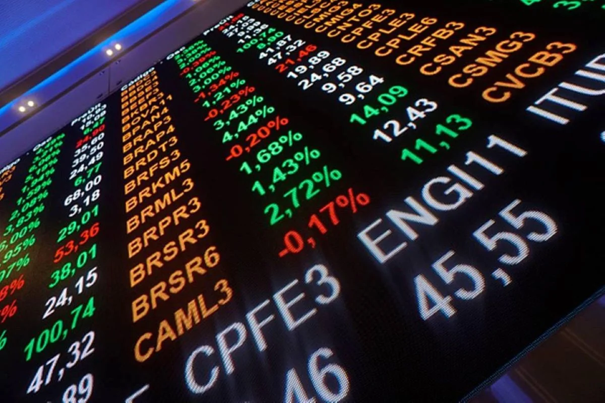 Bolsa opera instável nesta quinta-feira com petróleo e dólar em alta