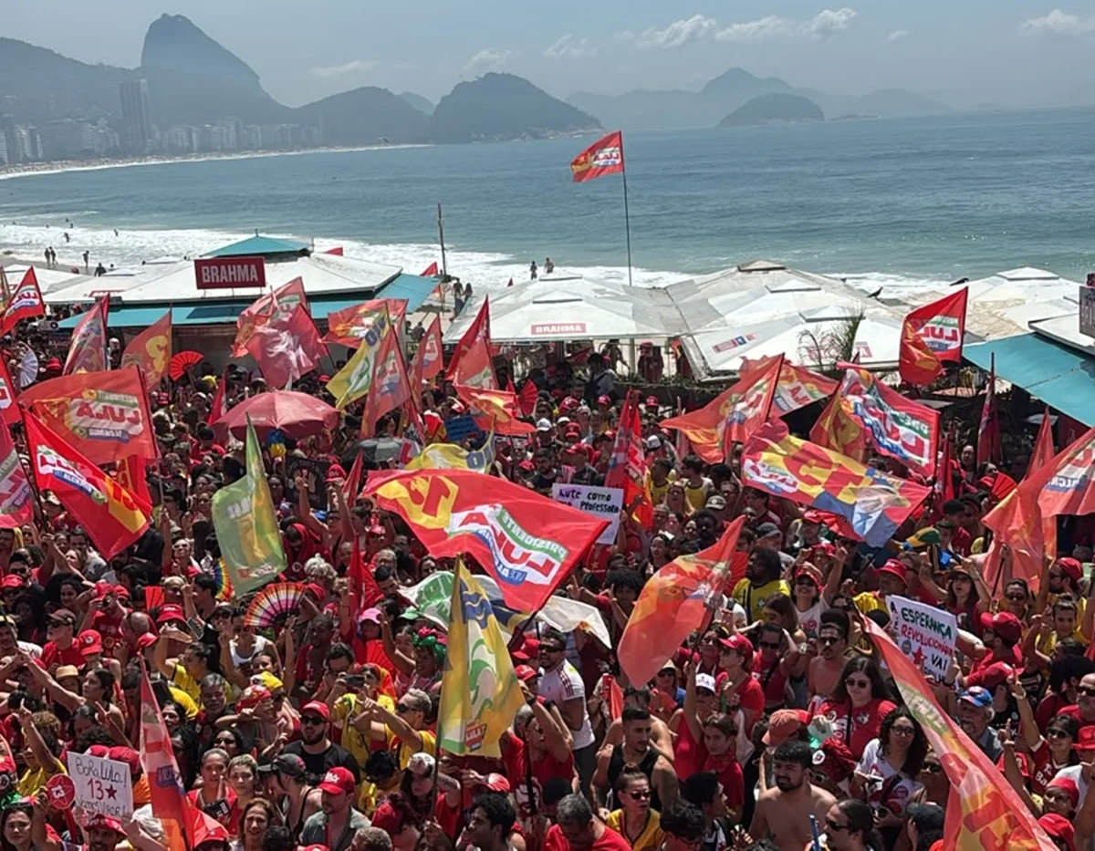 Ato pró-Lula em Copacabana, no Rio Ato pró-Lula em Copacabana, no Rio