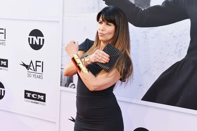 Patty Jenkins, diretora e roteirista. Com Mulher Maravilha, tornou-se a primeira mulher a dirigir um filme com verba superior a U$ 100 milhões Patty Jenkins, diretora e roteirista. Com Mulher Maravilha, tornou-se a primeira mulher a dirigir um filme com verba superior a U$ 100 milhões