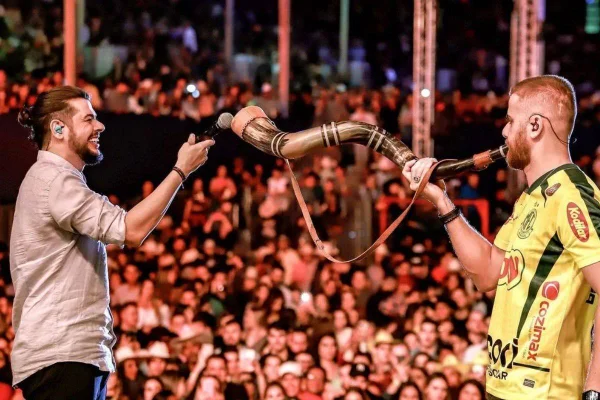 Zé Neto & Cristiano doam arrecadação de show em Mirassol para hospital