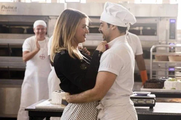 Resumo de A Dona do Pedaço: Abel pede Britney em casamento