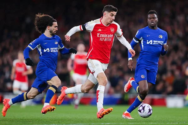 Imagem colorida de Arsenal e Chelsea - Metrópoles
