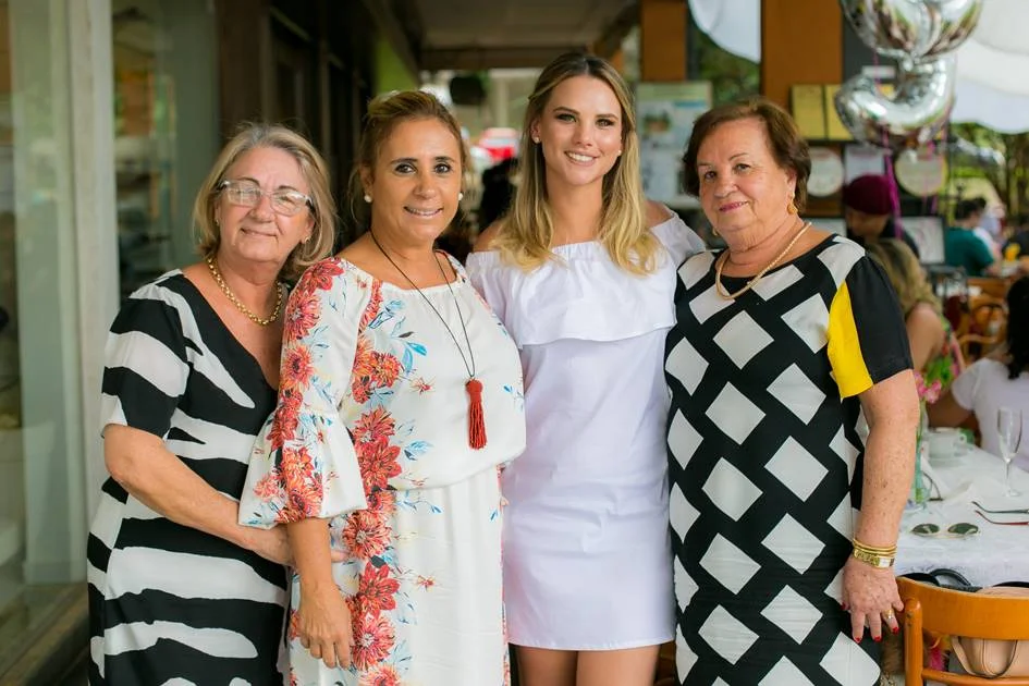 Eunice Tocha, Magda Rocha, Nathalia Paiva, Clarice Paiva Eunice Tocha, Magda Rocha, Nathalia Paiva, Clarice Paiva