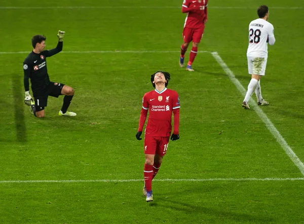 Liverpool empata fora, mas garante 1º lugar do grupo na Liga dos Campeões