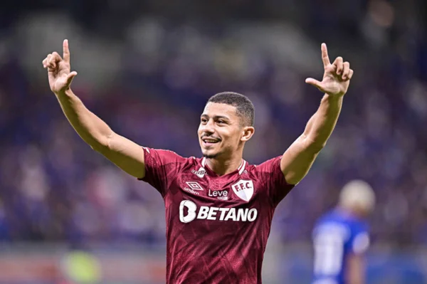 Imagem colorida de André, do Fluminense- Metrópoles
