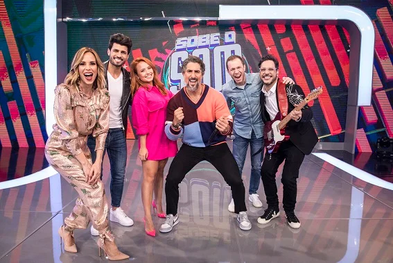 Mion recebe Tiago Leifert , Ana Furtado , Larissa Manoela e amigo Ramon