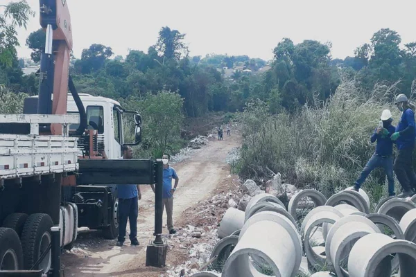 Fiscais impedem a construção de condomínios em área de preservação do DF