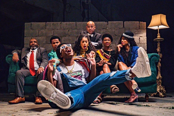 Clipes recriam cenários de filmes e séries e fazem sucesso no YouTube